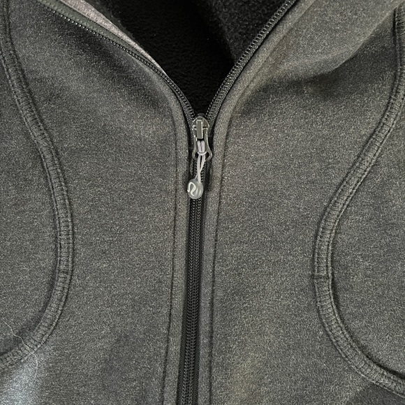 Lululemon Scuba Charcoal Jacket Sweater Size 6 / 8 Small Yoga Zipper Run Hoodie - Picture 2 of 4